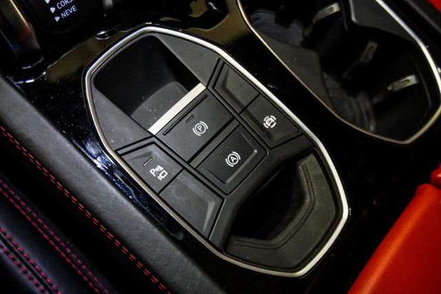 2019 Lamborghini Urus AWD - 23071987 - 29
