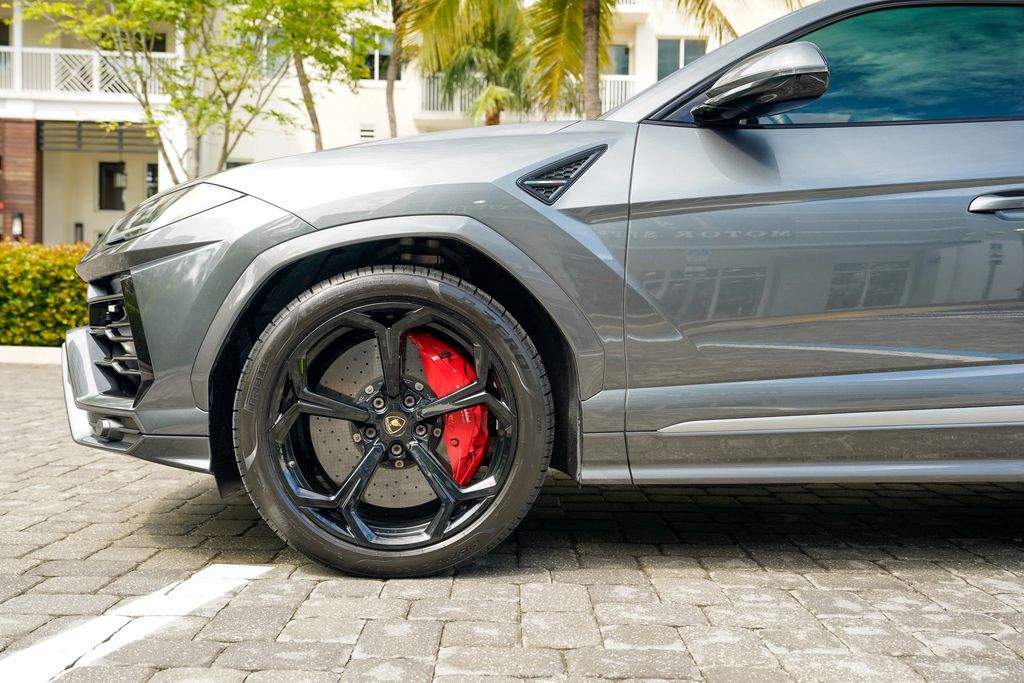 2019 Lamborghini Urus AWD - 22990901 - 11