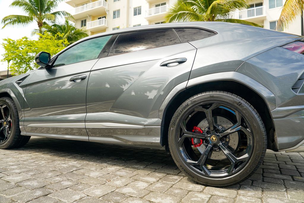 2019 Lamborghini Urus AWD - 22990901 - 16