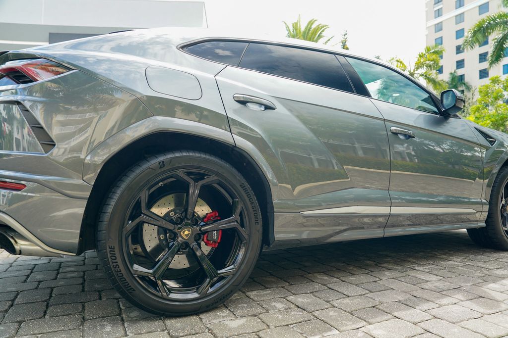 2019 Lamborghini Urus AWD - 22990901 - 29