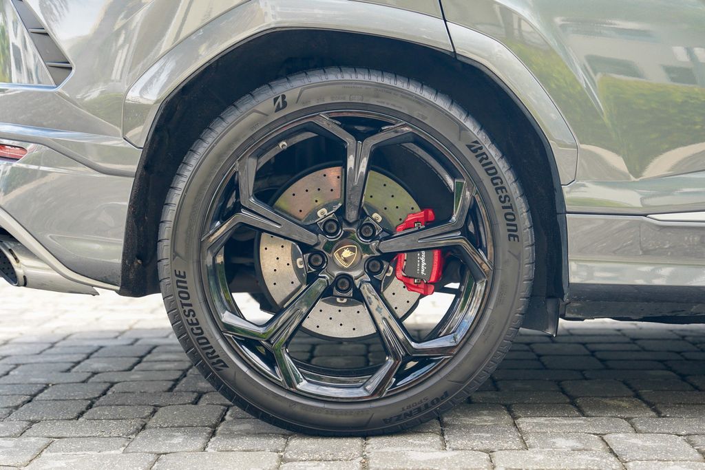 2019 Lamborghini Urus AWD - 22990901 - 30