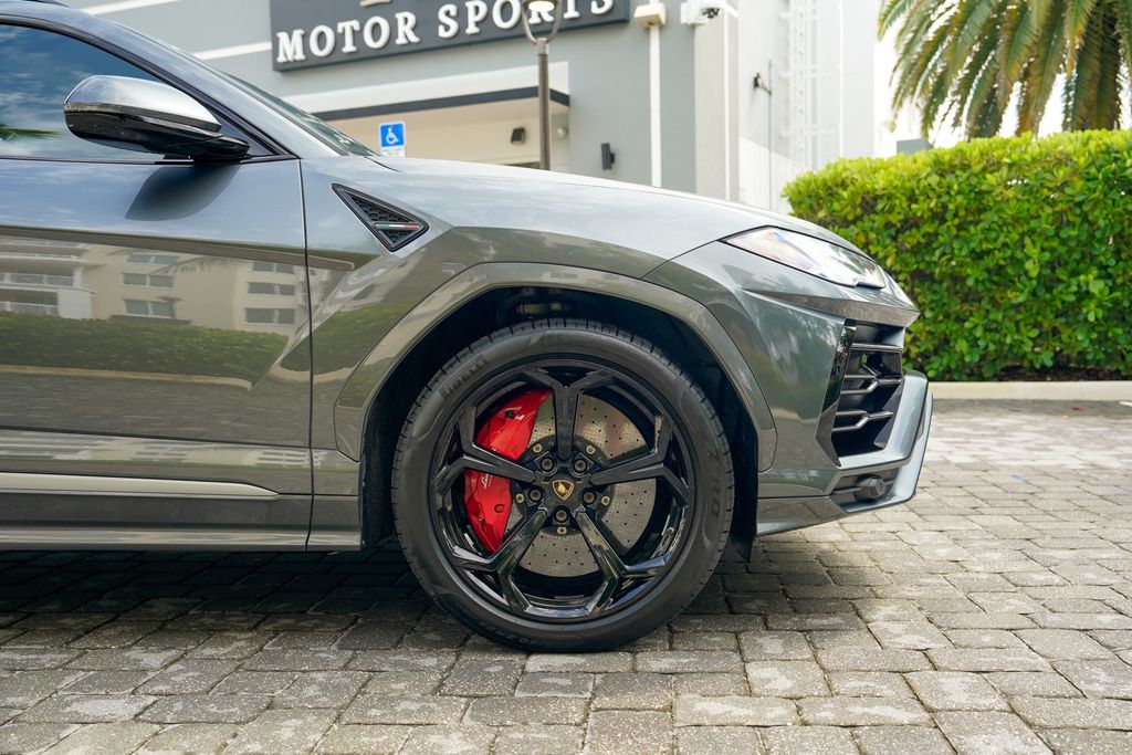 2019 Lamborghini Urus AWD - 22990901 - 32