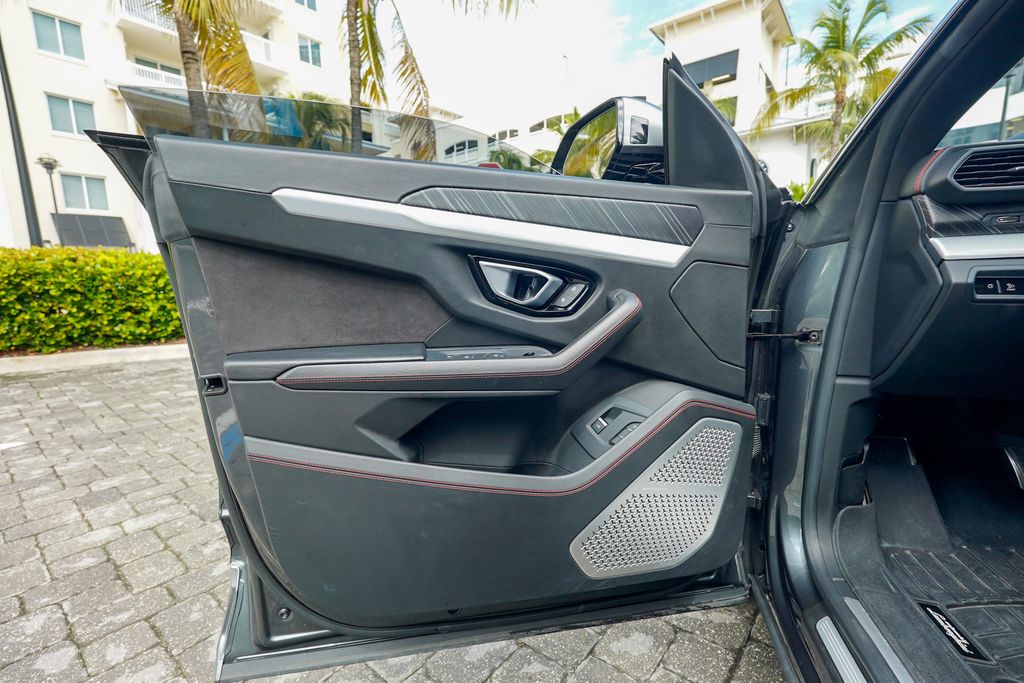 2019 Lamborghini Urus AWD - 22990901 - 49