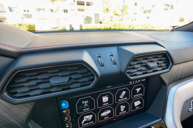 2019 Lamborghini Urus AWD - 22990901 - 62