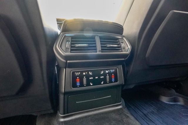 2019 Lamborghini Urus AWD - 22990901 - 77