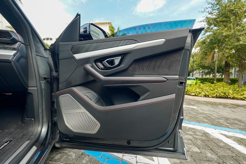 2019 Lamborghini Urus AWD - 22990901 - 78