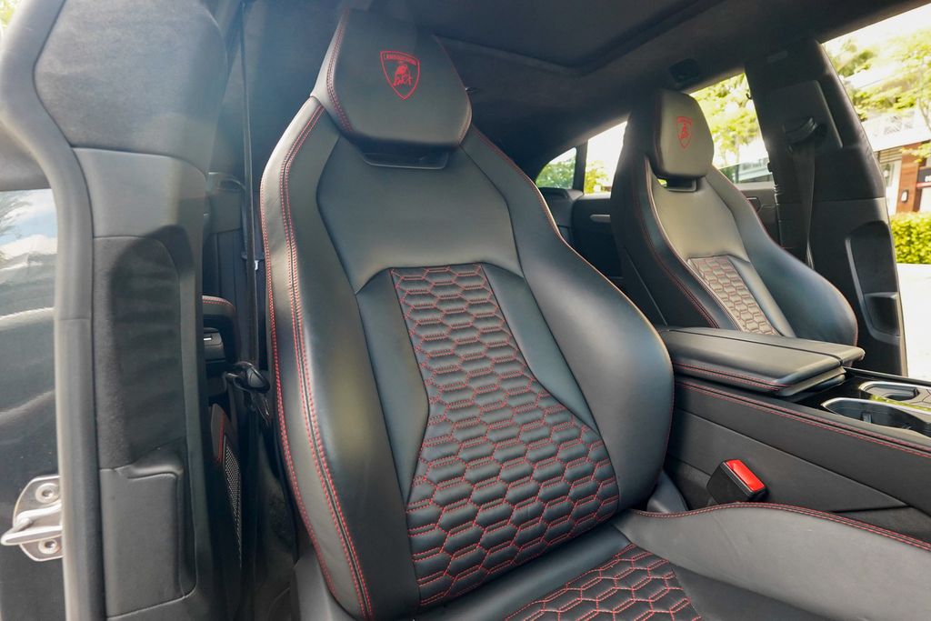2019 Lamborghini Urus AWD - 22990901 - 82
