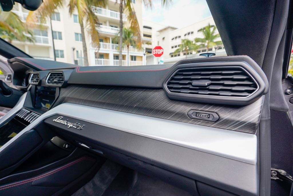 2019 Lamborghini Urus AWD - 22990901 - 87