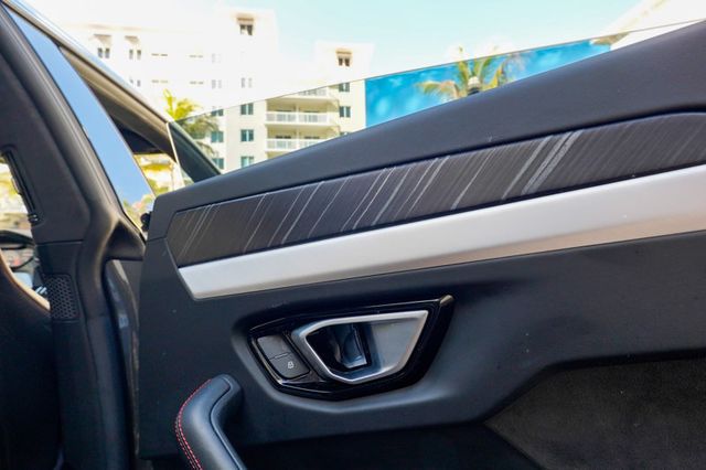 2019 Lamborghini Urus AWD - 22990901 - 91