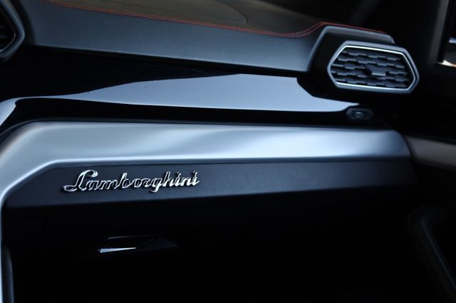 2019 Lamborghini Urus AWD - 22970716 - 35