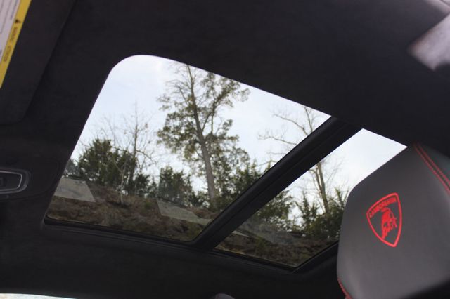 2019 Lamborghini Urus AWD - 22960204 - 19