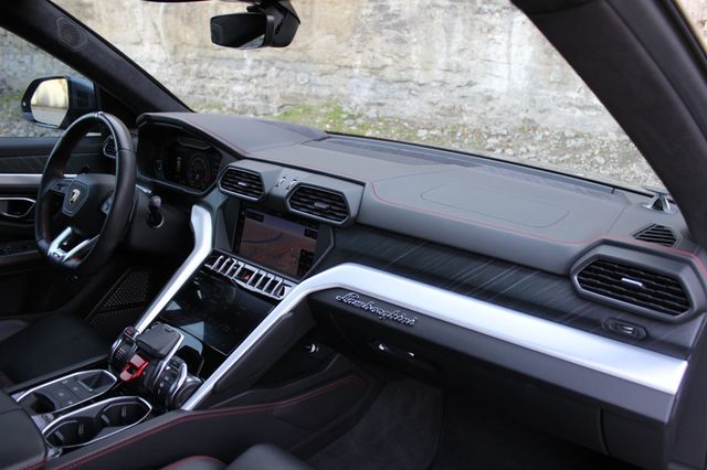 2019 Lamborghini Urus AWD - 22960204 - 26