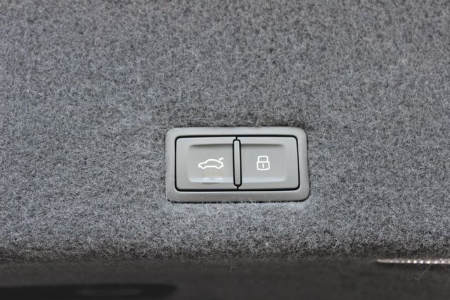 2019 Lamborghini Urus AWD - 22960204 - 36