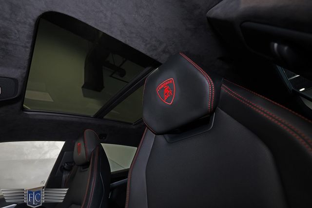 2019 Lamborghini Urus AWD - 22881659 - 21