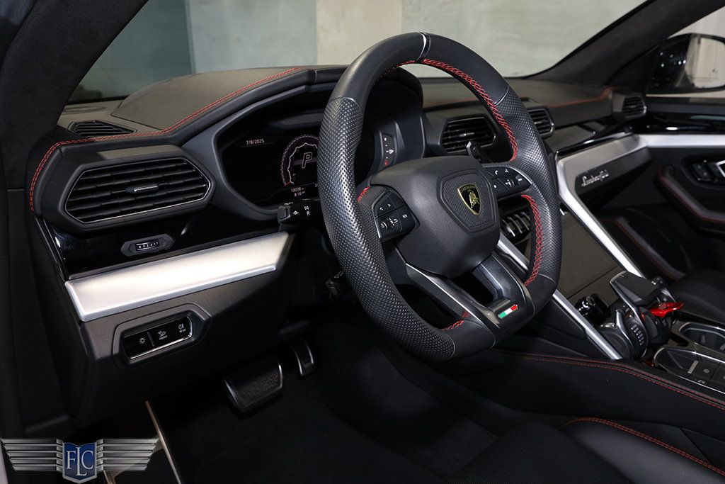 2019 Lamborghini Urus AWD - 22881659 - 23
