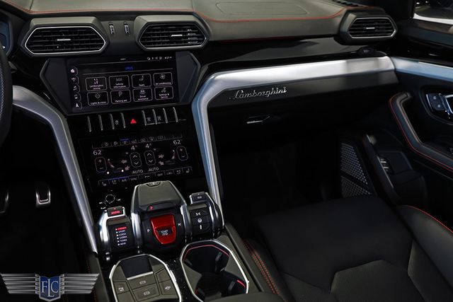 2019 Lamborghini Urus AWD - 22881659 - 25