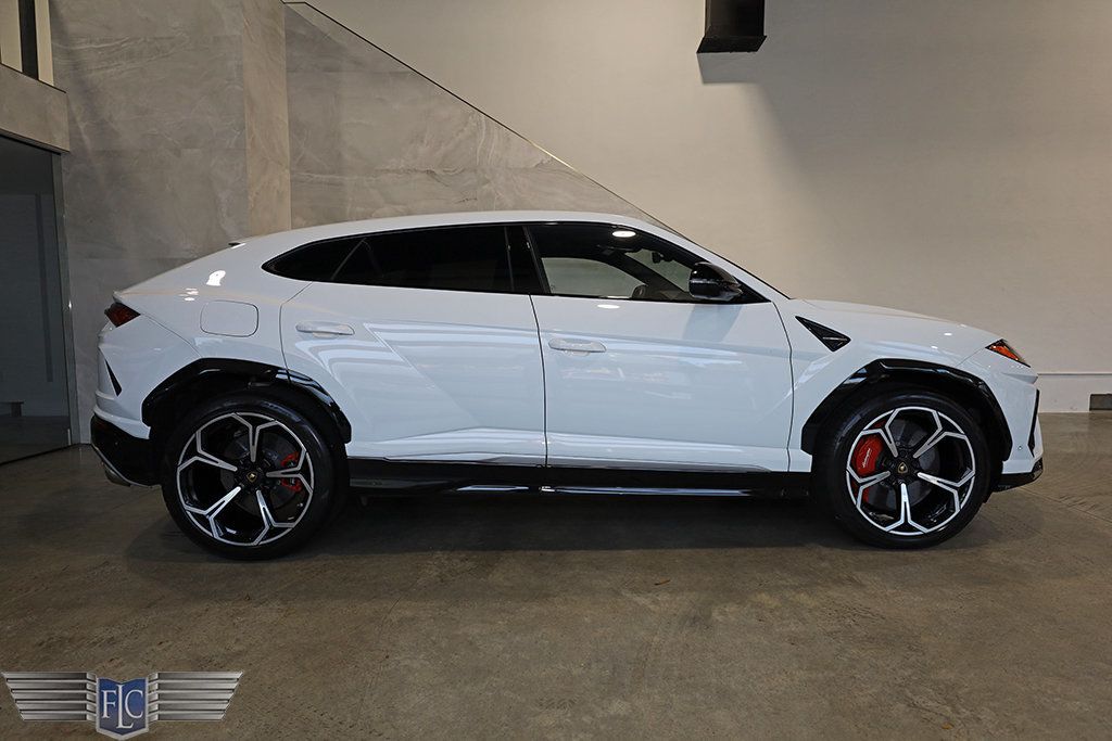 2019 Lamborghini Urus AWD - 22881659 - 2