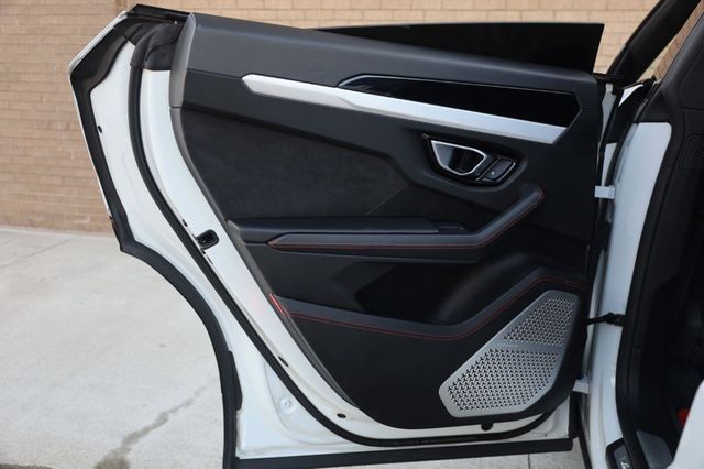 2019 Lamborghini Urus Base - 23064439 - 20