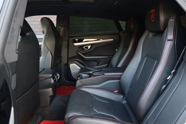 2019 Lamborghini Urus Base - 23064439 - 24