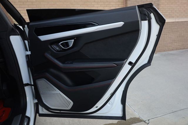 2019 Lamborghini Urus Base - 23064439 - 26