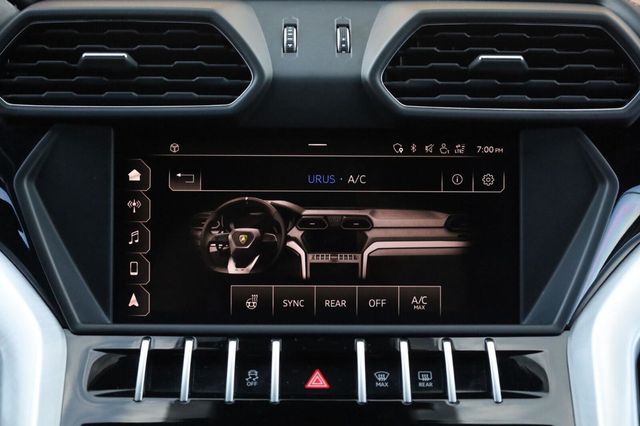 2019 Lamborghini Urus Base - 23064439 - 48