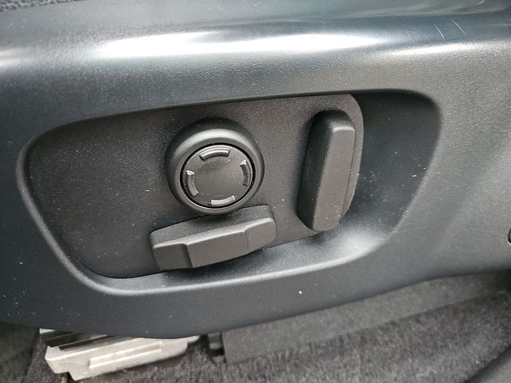 Land Rover Discovery photo 17