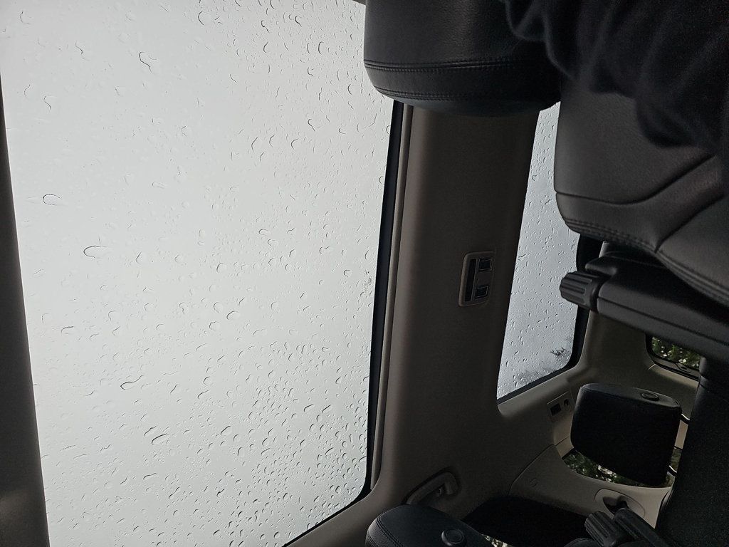 Land Rover Discovery photo 18