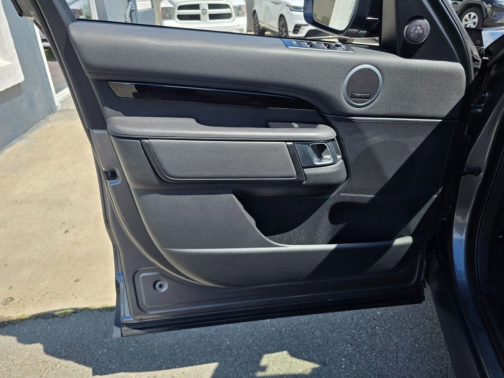 2019 Land Rover Discovery SE V6 Supercharged - 22915668 - 35