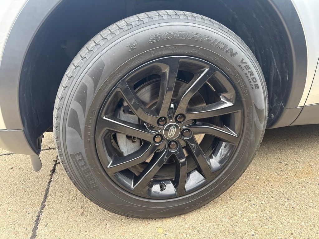 2019 Land Rover Discovery Sport  - 23061024 - 1