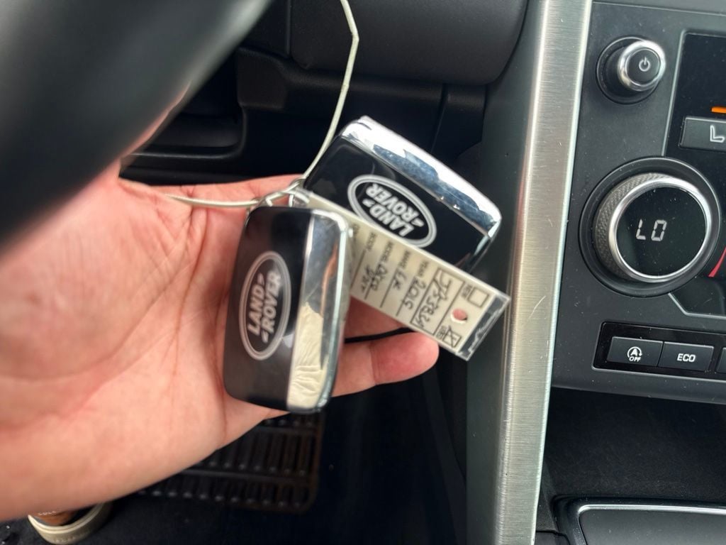 2019 Land Rover Discovery Sport  - 23061024 - 6