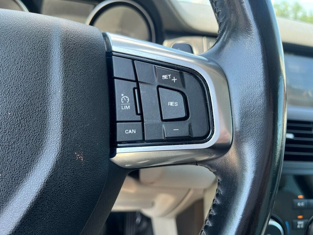 2019 Land Rover Discovery Sport SE 4WD - 22878685 - 19