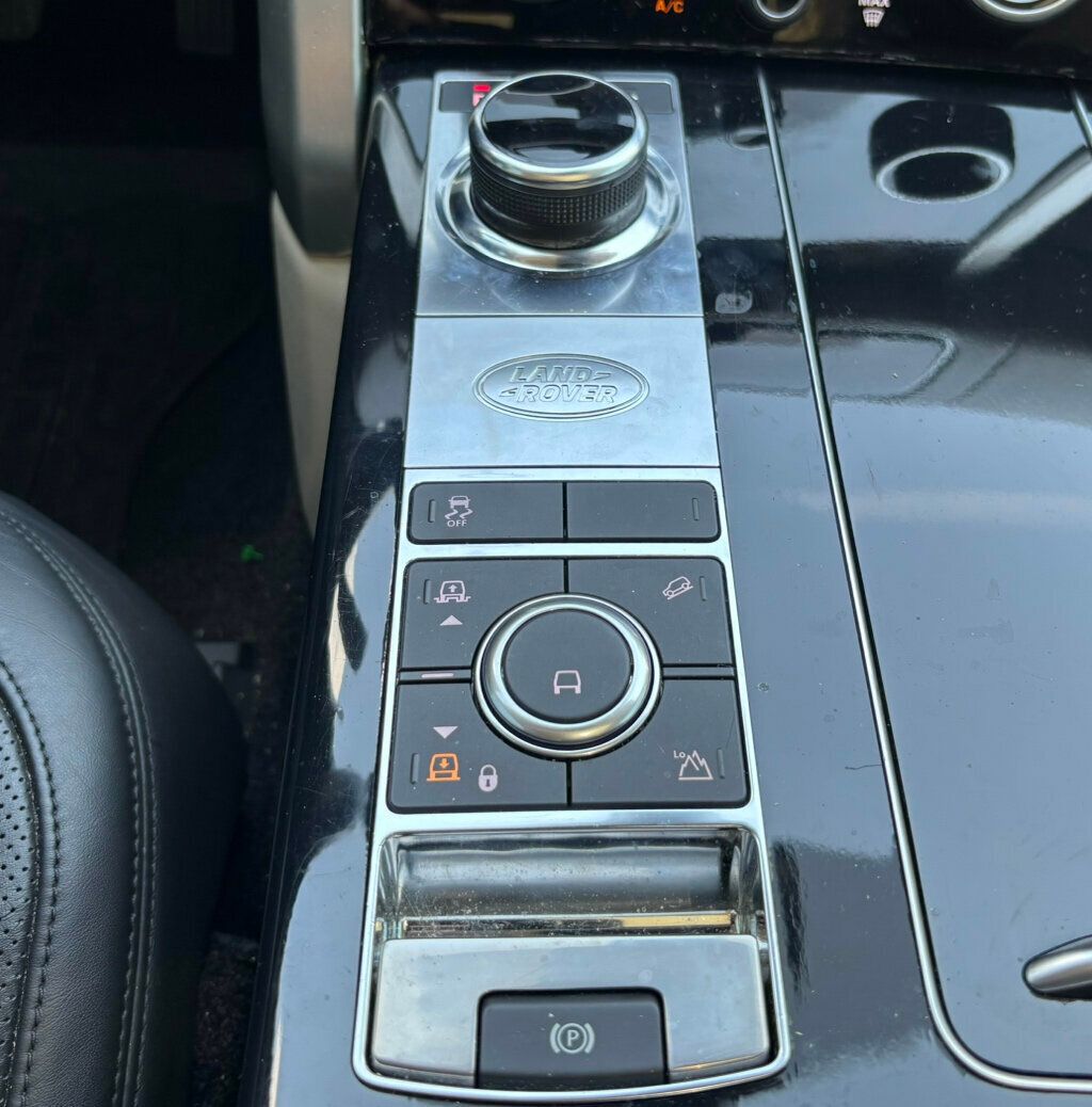 2019 Land Rover Range Rover Supercharged LWB photo 19