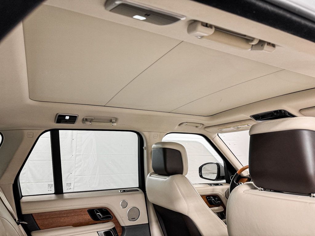 2019 Land Rover Range Rover HSE photo 13