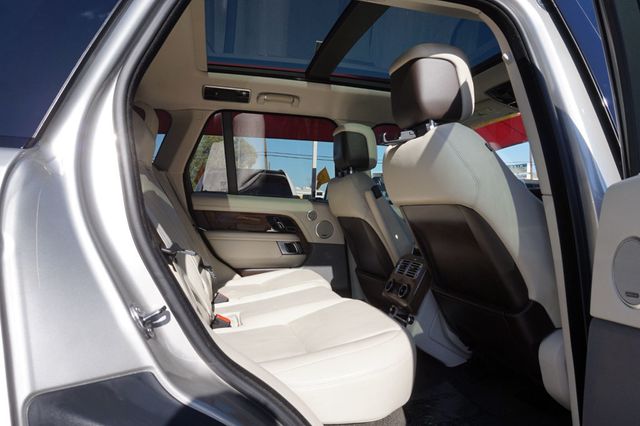 2019 Land Rover Range Rover HSE, ALL WHEEL DRIVE, PREMIUM WHEELS, PANO MOON ROOF, LEATHER - 23034921 - 20