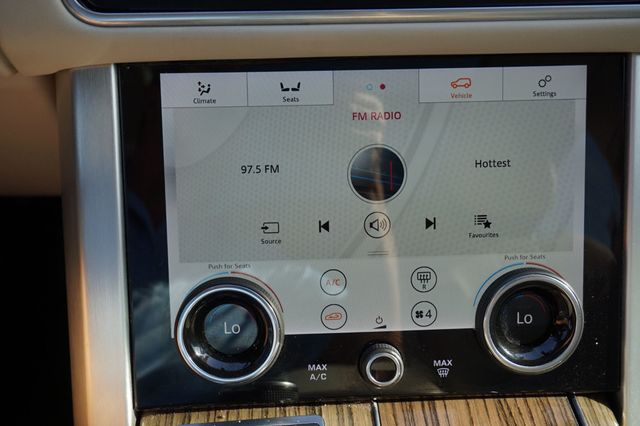 2019 Land Rover Range Rover HSE, ALL WHEEL DRIVE, PREMIUM WHEELS, PANO MOON ROOF, LEATHER - 23034921 - 43