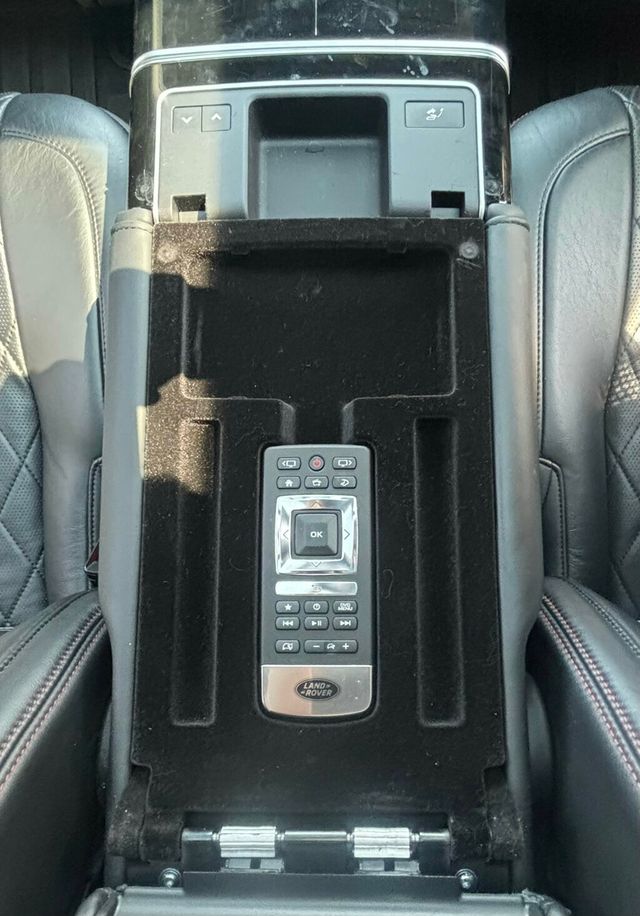 2019 Land Rover Range Rover RANGE ROVER SV AUTOBIOGRAPHY W/REAR SEAT ENTERTAINMENT 181K MSRP - 22898640 - 26