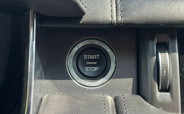2019 Land Rover Range Rover RANGE ROVER SV AUTOBIOGRAPHY W/REAR SEAT ENTERTAINMENT 181K MSRP - 22898640 - 33