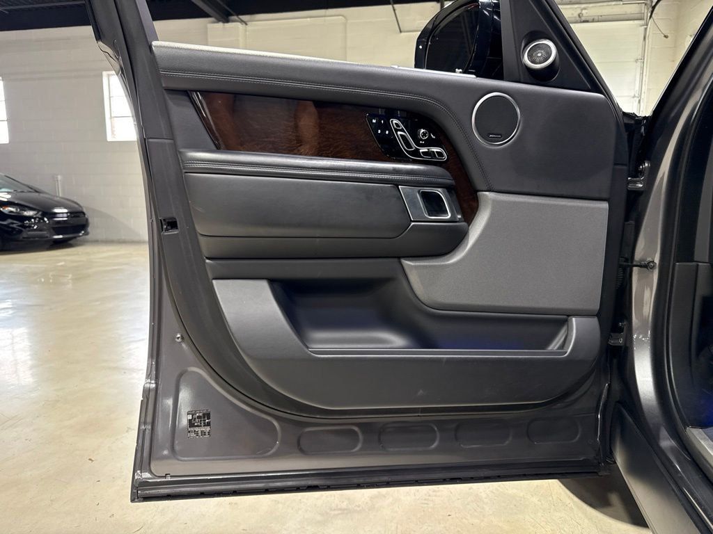 2019 Land Rover Range Rover V8 Supercharged LWB - 23072966 - 23