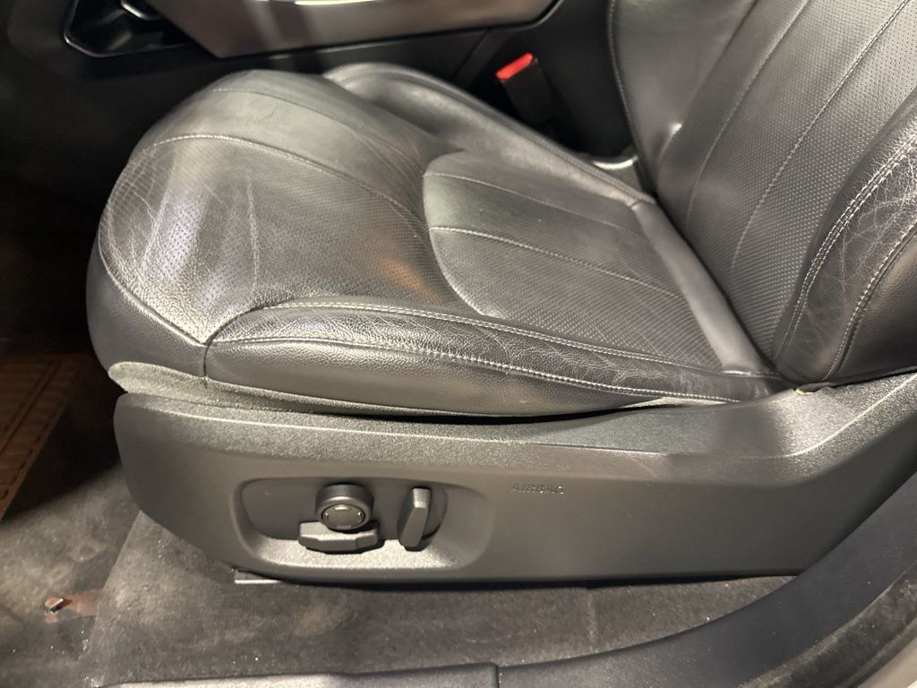 2019 Land Rover Range Rover Evoque 5 Door Landmark Edition - 22995999 - 28