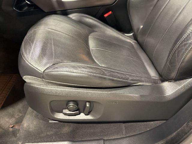 2019 Land Rover Range Rover Evoque 5 Door Landmark Edition - 22995999 - 28