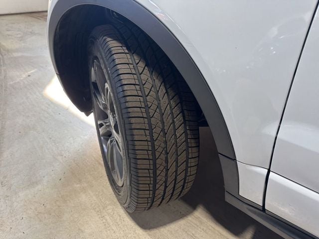 2019 Land Rover Range Rover Evoque 5 Door Landmark Edition - 22995999 - 2