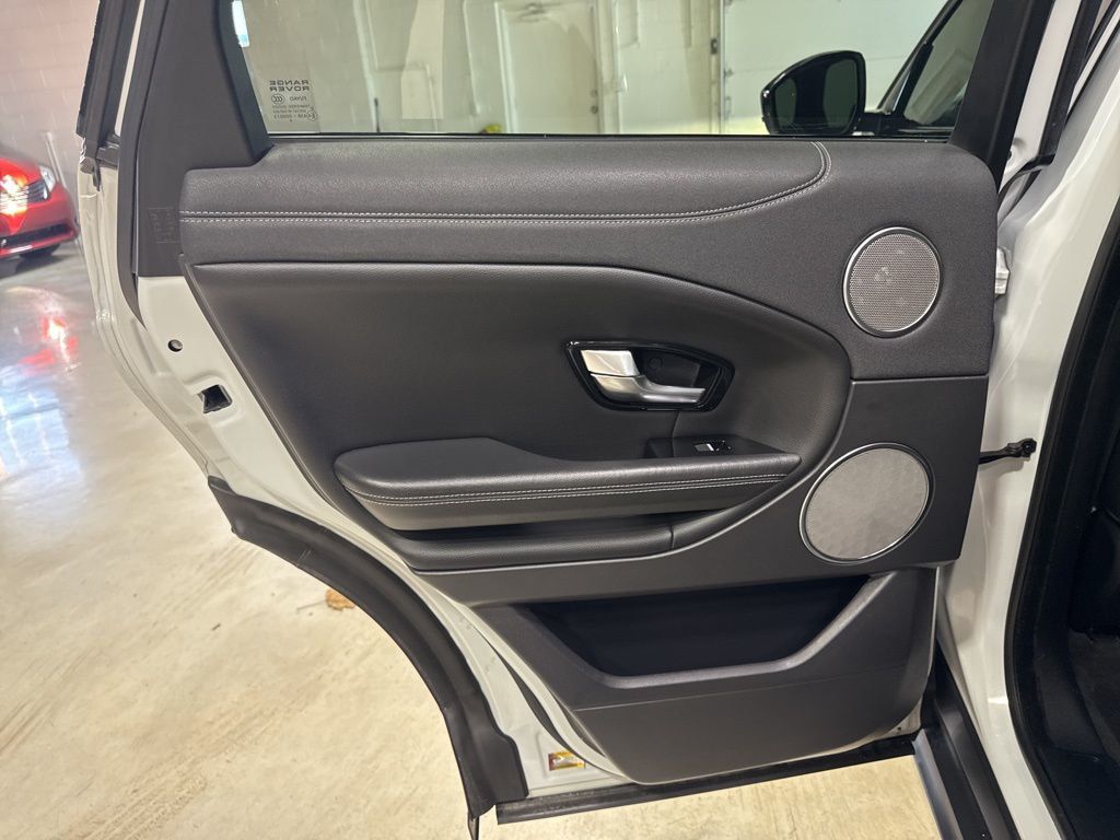 2019 Land Rover Range Rover Evoque 5 Door Landmark Edition - 22995999 - 38