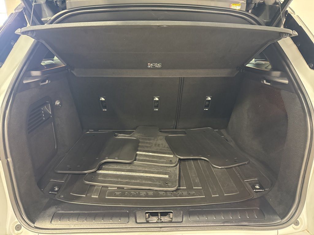 2019 Land Rover Range Rover Evoque 5 Door Landmark Edition - 22995999 - 39