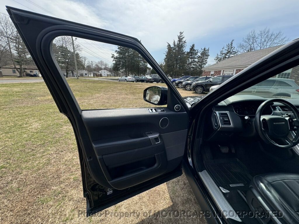 2019 Land Rover Range Rover Sport BEAUTIFUL BLACK ON BLACK!! AND IN MINT CONDITION!  - 23004074 - 8