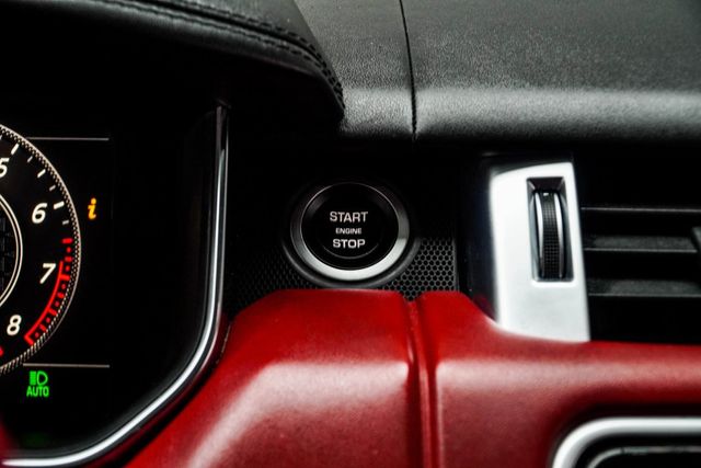 2019 Land Rover Range Rover Sport V8 Supercharged SVR - 22939445 - 24