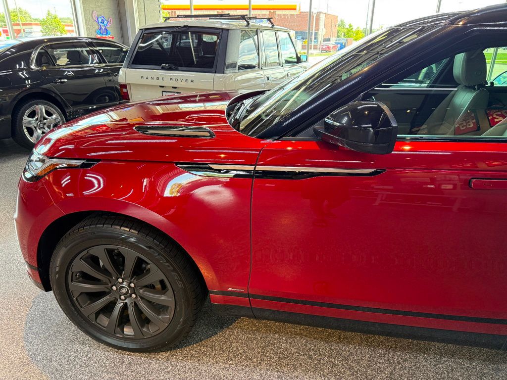 2019 Land Rover Range Rover Velar R-Dynamic SE photo 16