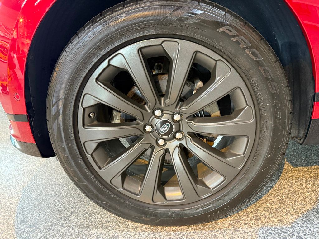 2019 Land Rover Range Rover Velar R-Dynamic SE photo 18