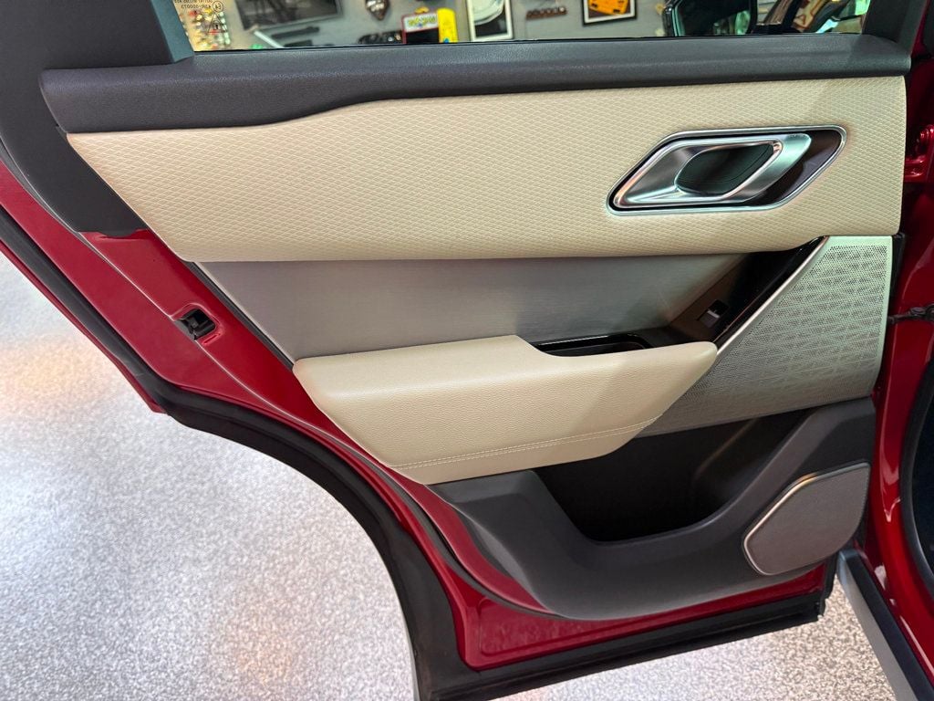2019 Land Rover Range Rover Velar R-Dynamic SE photo 36