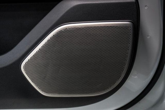 2019 Land Rover Range Rover Velar P250 R-Dynamic SE - 22924986 - 28