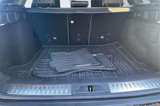 2019 Land Rover Range Rover Velar P250 R-Dynamic SE - 22940248 - 35